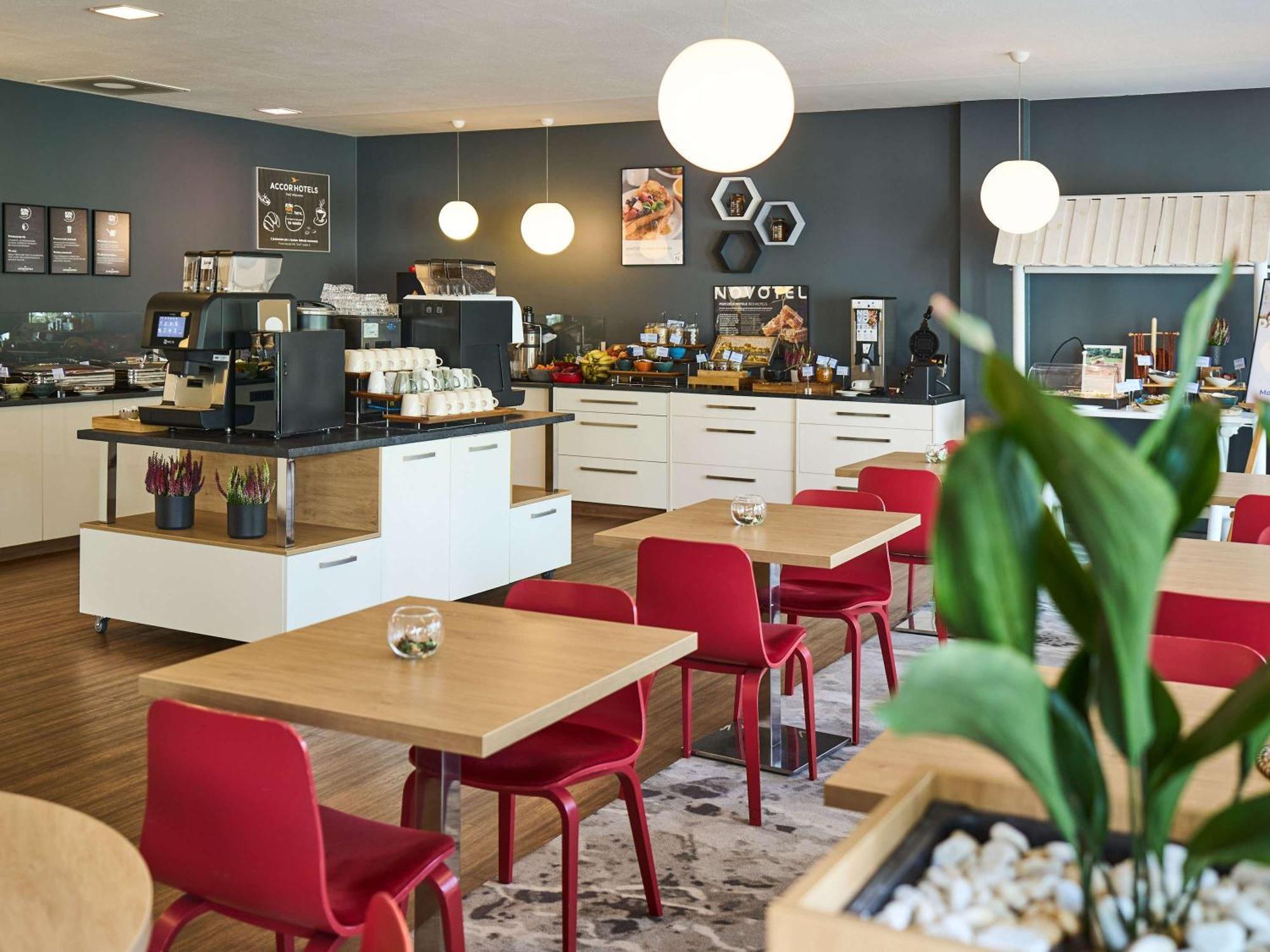 Novotel Wroclaw City Ngoại thất bức ảnh