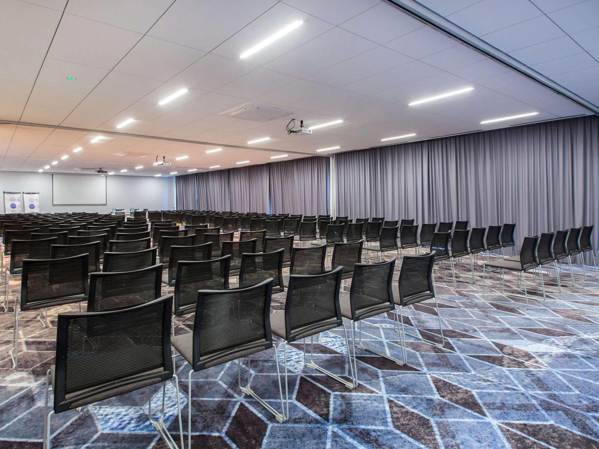 Novotel Wroclaw City Ngoại thất bức ảnh