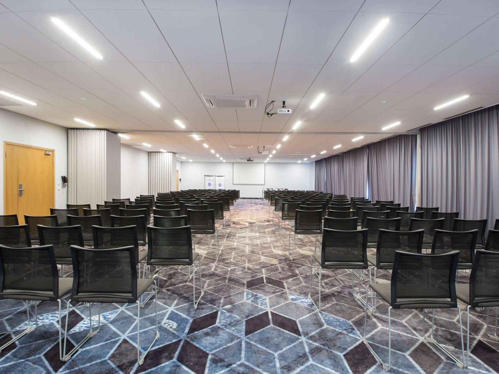 Novotel Wroclaw City Ngoại thất bức ảnh