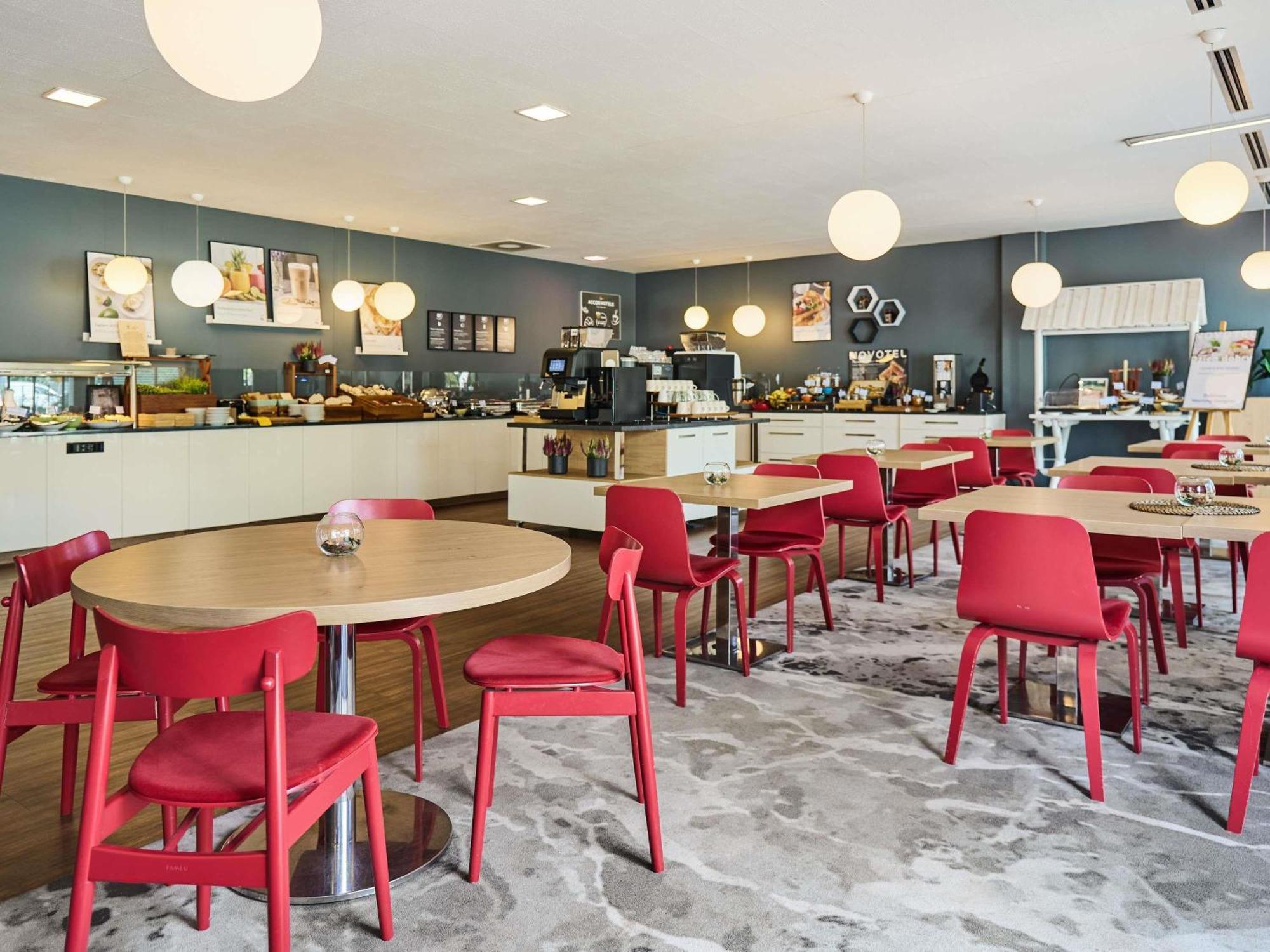 Novotel Wroclaw City Ngoại thất bức ảnh