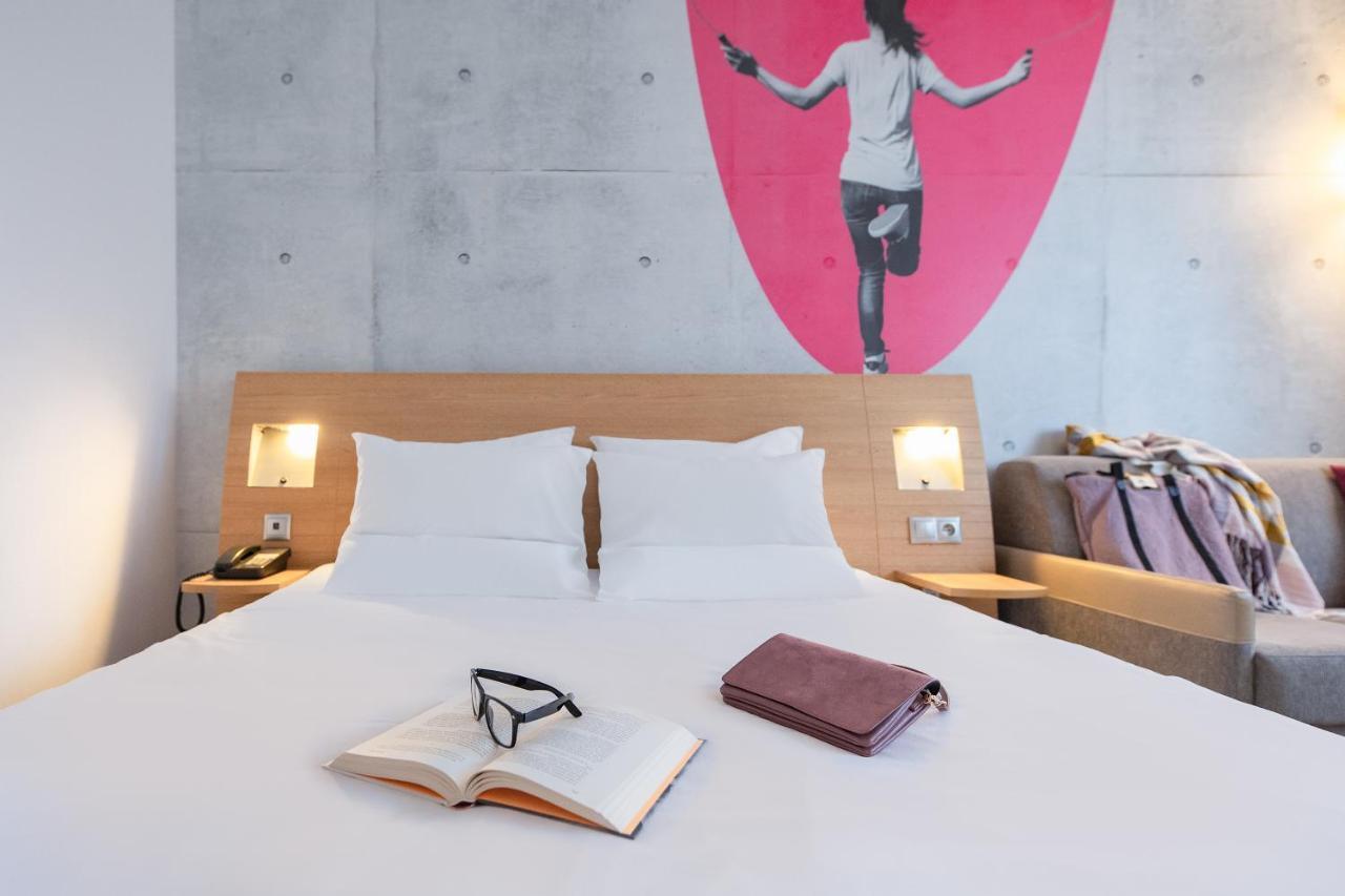 Novotel Wroclaw City Ngoại thất bức ảnh