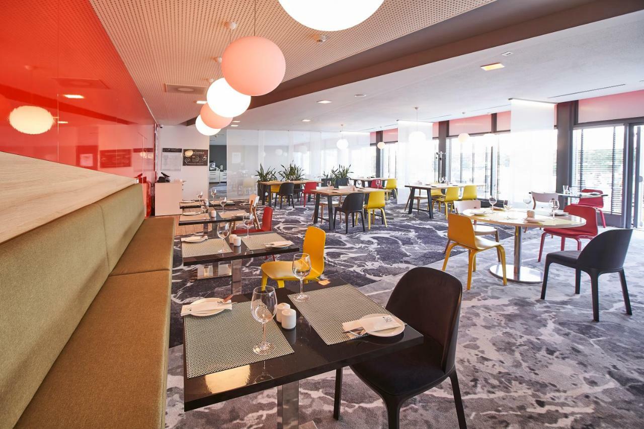 Novotel Wroclaw City Ngoại thất bức ảnh