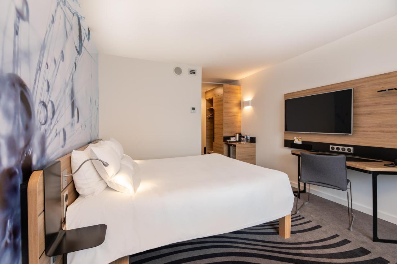 Novotel Wroclaw City Ngoại thất bức ảnh